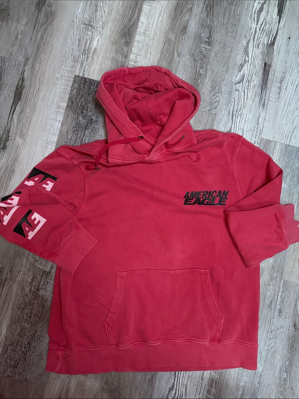 American Eagle Outfitters Red Graphic Pullover Hoodie for Men - Picture 5 of 7